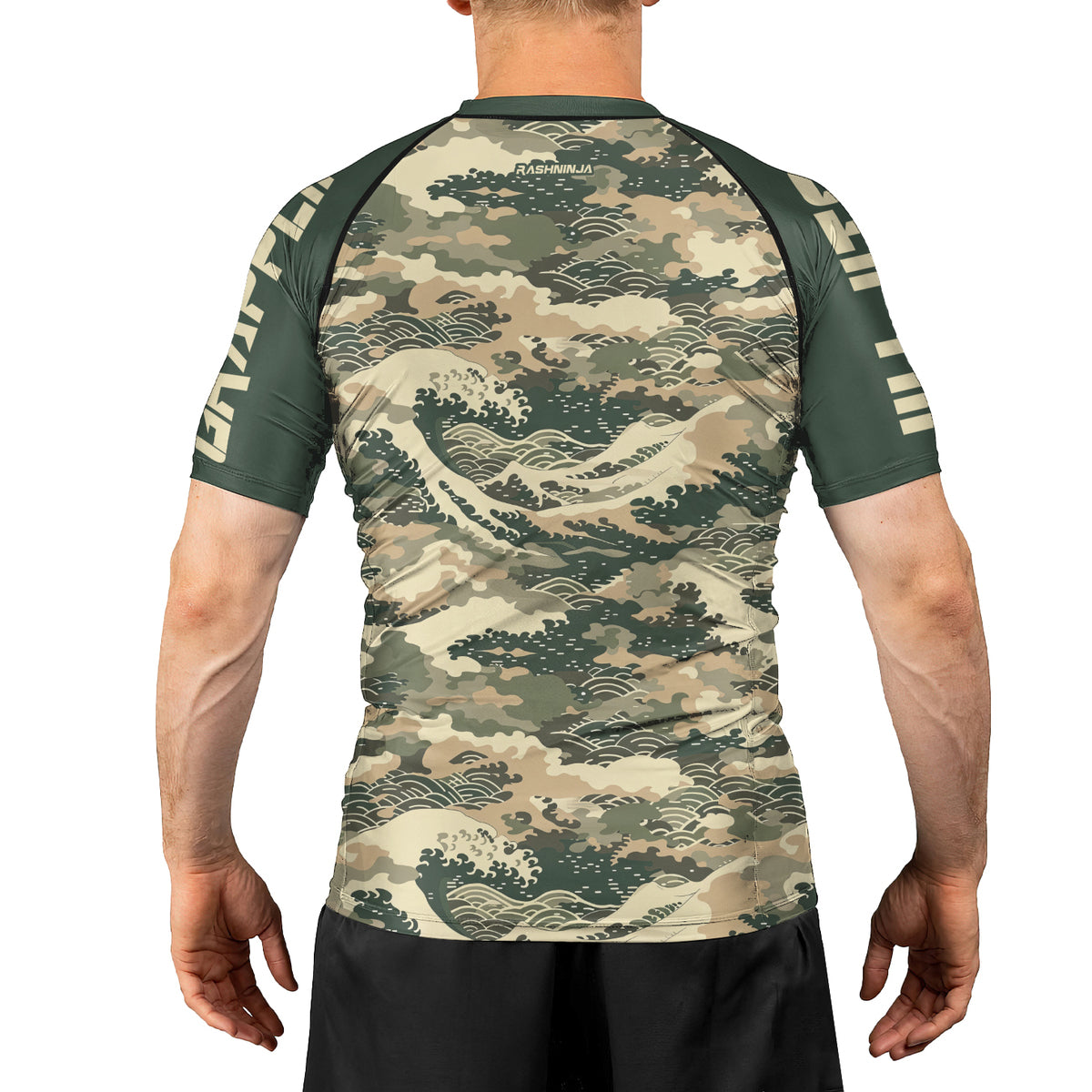 Rashninja Ocean Waves Camouflage Men's Short Sleeve Rash Guard