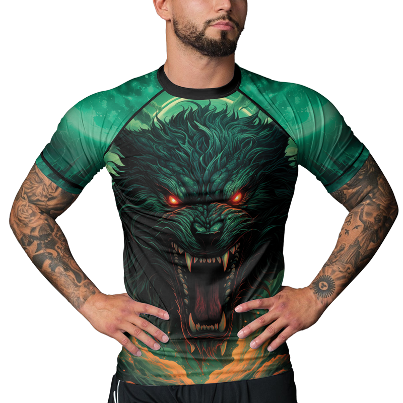 Rashninja Wild Snarling Wolf Men's Short Sleeve Rash Guard