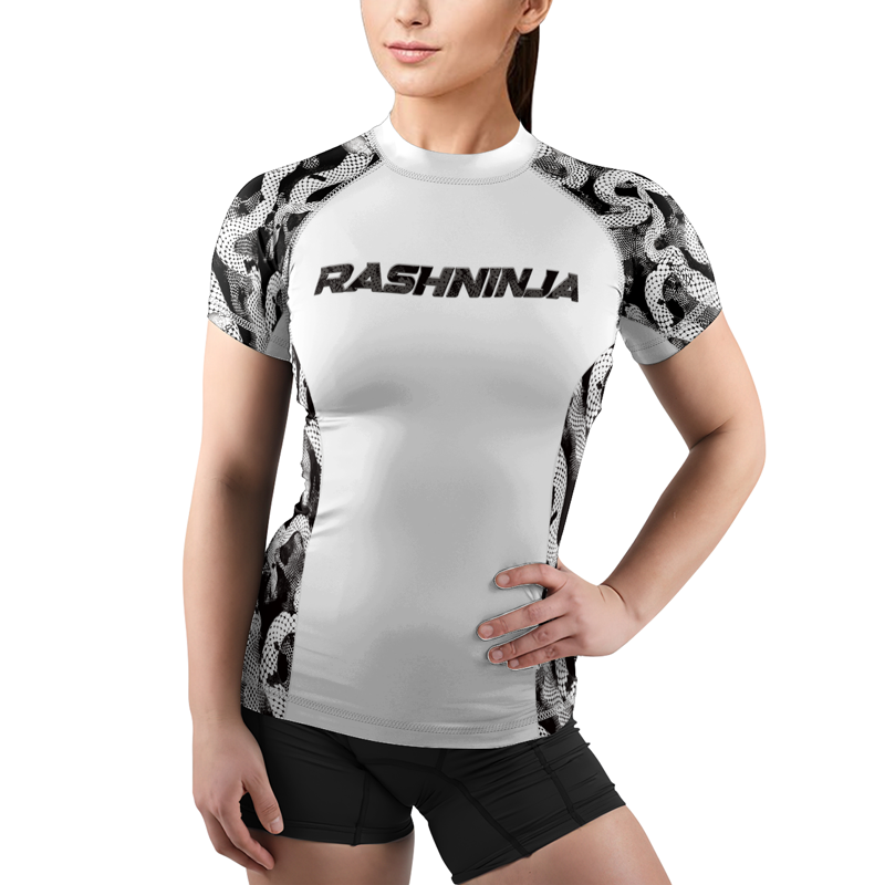 Rashninja Strong Snake Women's Short Sleeve Rash Guard